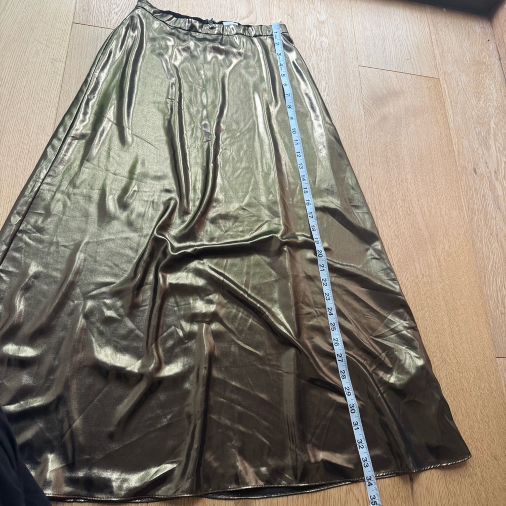 ARITZIA WILFRED METALLIC GOLD FOIL SATIN MIDI  SKIRT - 2 - Picture 7 of 9